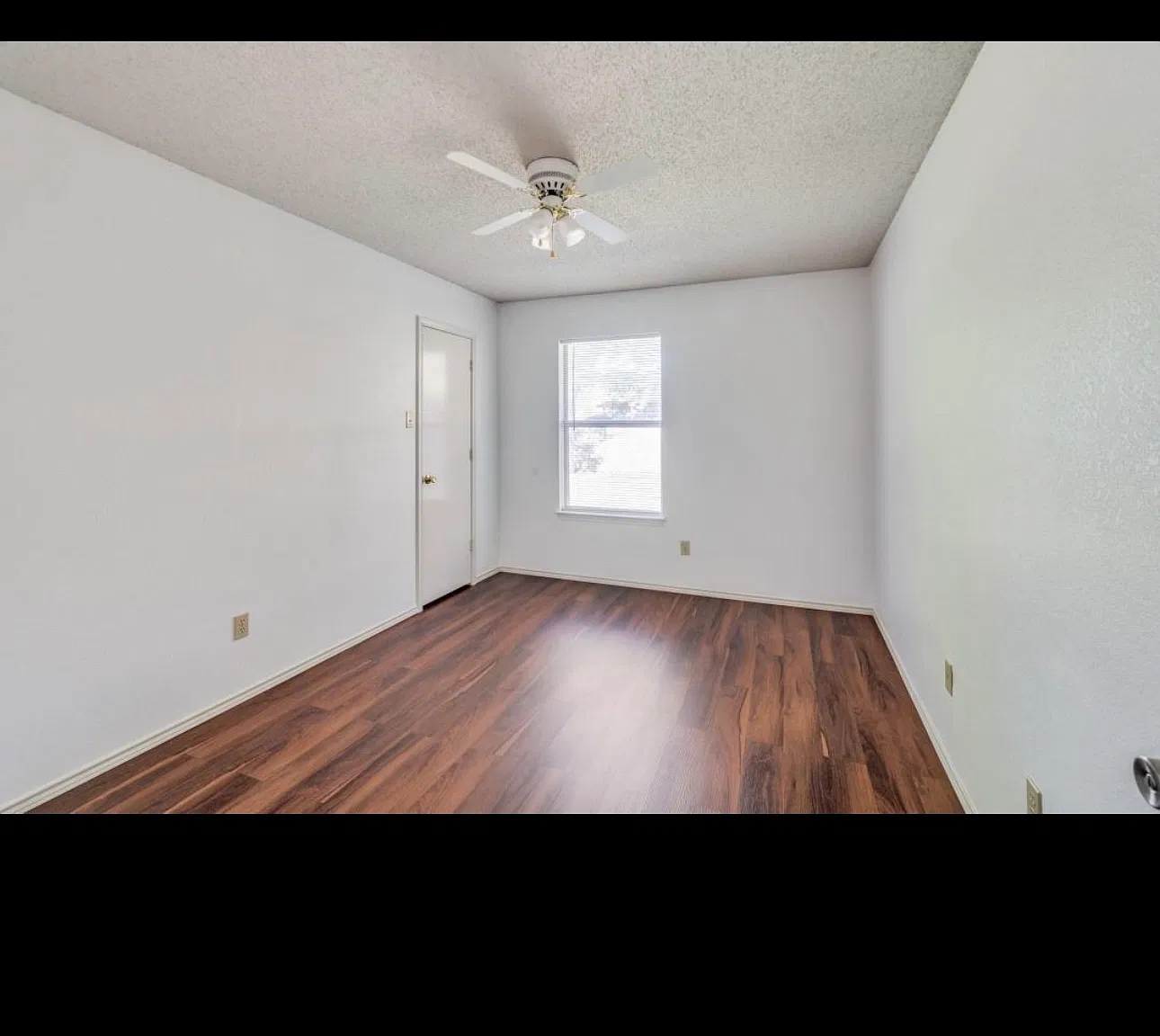 3 bed, 1328 sqft, $2,200 — Photo 4