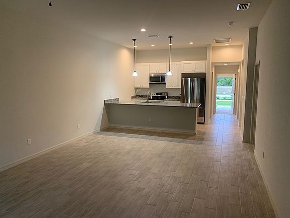 4th image of 3823 SW 9th Ave