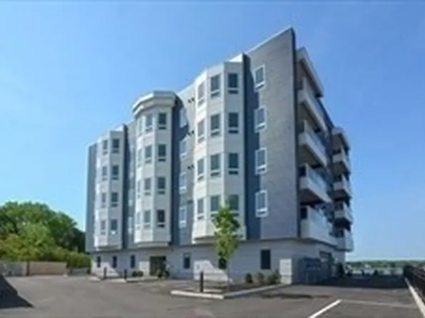 60 Newbury St #10, Quincy, MA 02171
