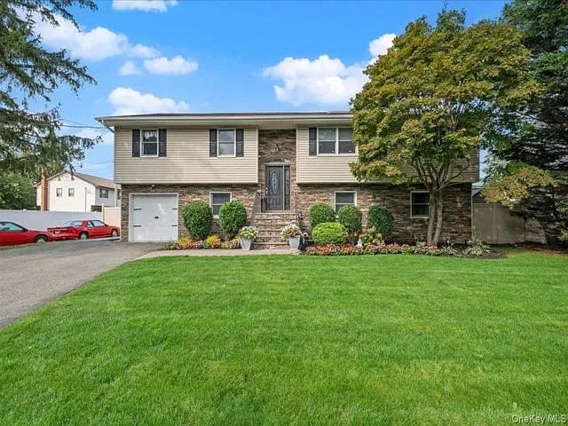 14 Sycamore Ave