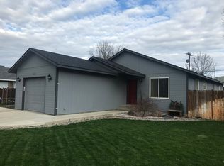 1303 Grant Ave, Prosser, WA 99350