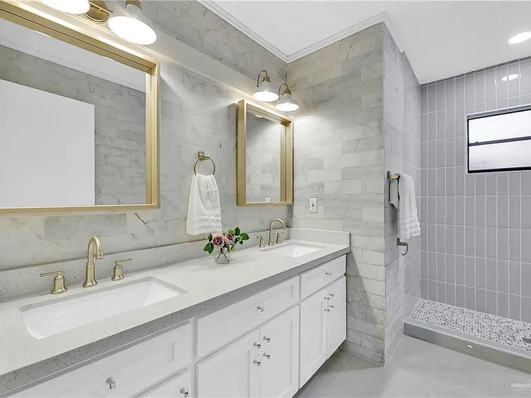 4406 Alejandro St — Photo 15