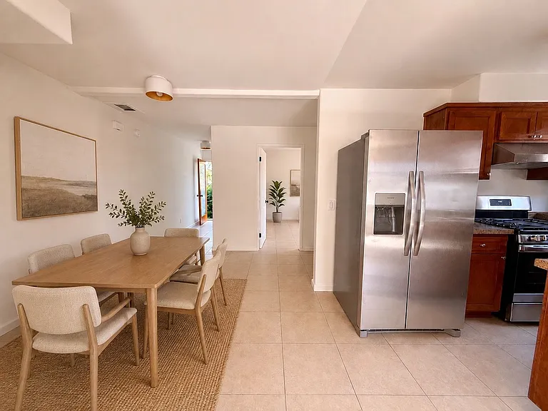 1027 Coronado Terrace — Photo 6