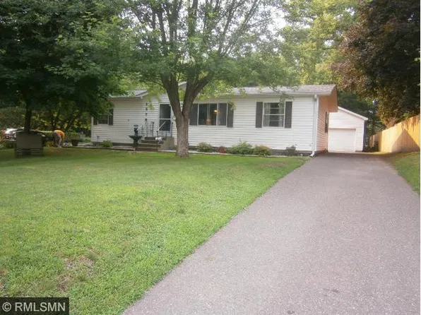 2679 Brand Ave E, Maplewood, MN 55119