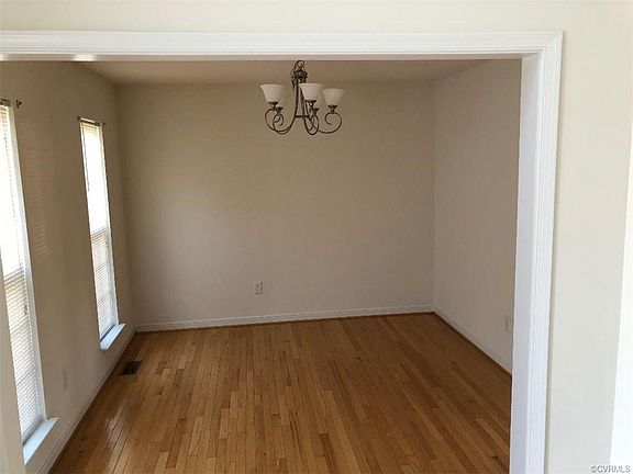 5th image of 212 Ashbury Hills Dr