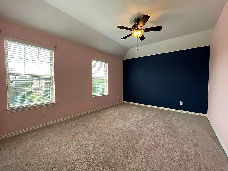 1700 Medina Ln — Photo 17