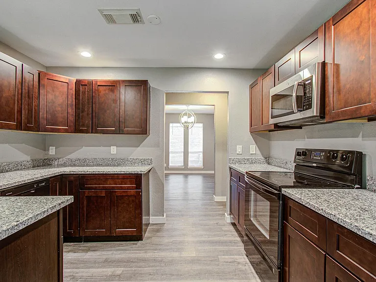 2554 River Rdg — Photo 3