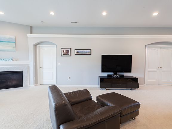 5th image of 2451 Ormond Dr