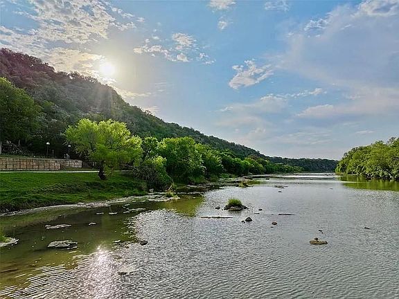 4th image of 754 Park Rd