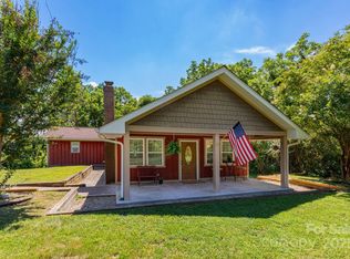15 Weaver Hill Rd, Asheville, NC 28805