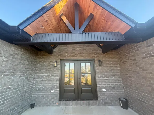 500 Tiburon Ct, Berea, KY 40403