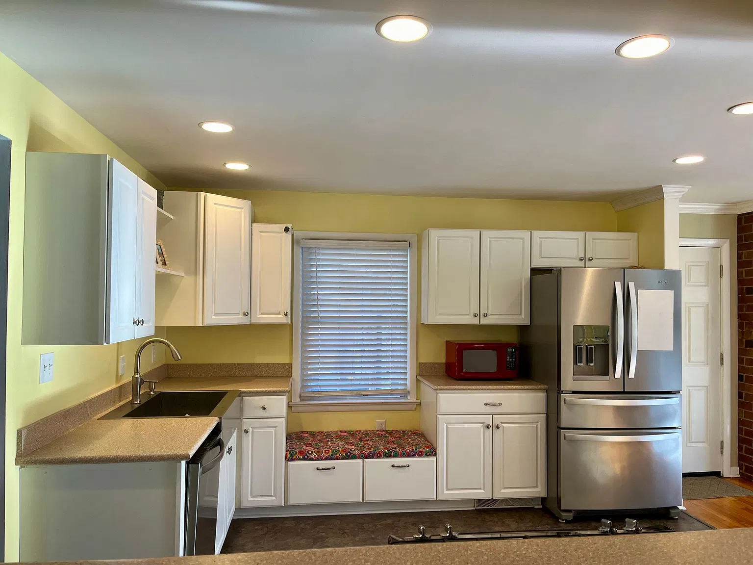 331 Brandon Ct — Photo 2