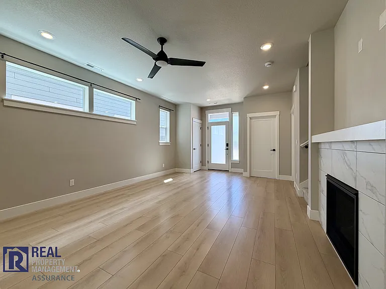 7365 SE Benedict St — Photo 2