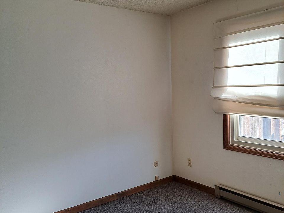 bedroom back