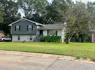 2839 Pam Pl, Rex, GA 30273