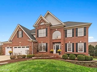 2524 Foxboro Ct, Naperville, IL 60564