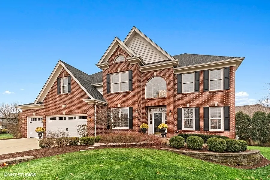 2524 Foxboro Ct photo 1