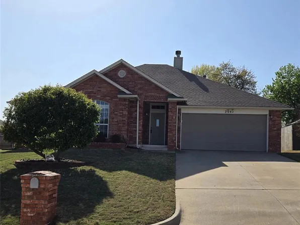 2047 Ridgeview Rd, Midwest City, OK 73130