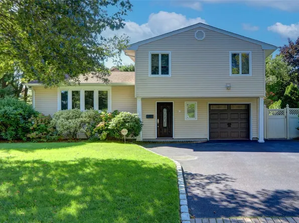 20 Arrowwood Lane, Melville, NY 11747