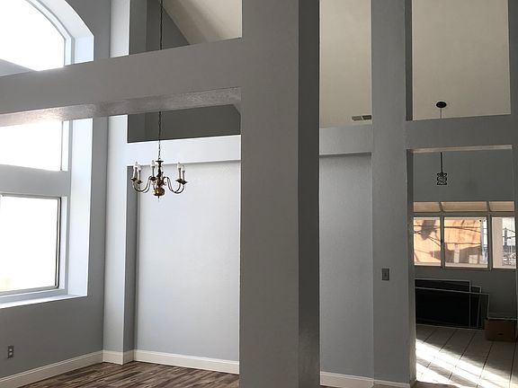 4th image of 1537 Walnut Ave