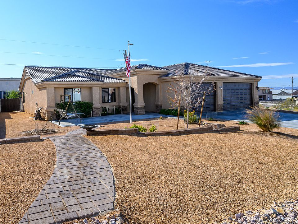 1st image of 2380 College Dr