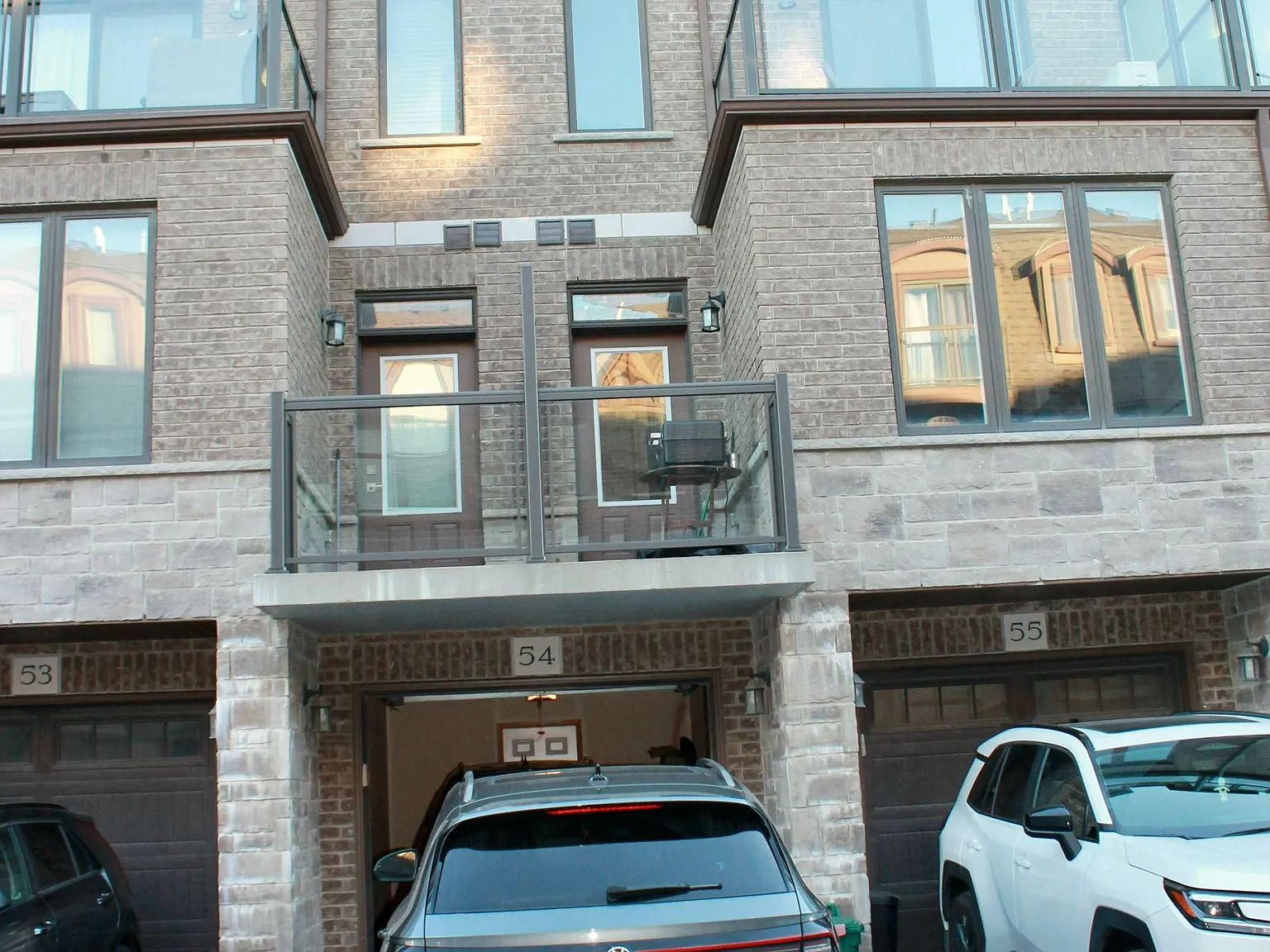 2 bed, $2,700 — Photo 1