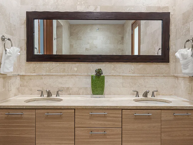 500 Plantation Dr #1-205 — Photo 41