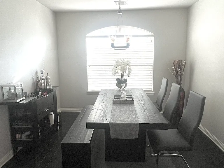 102 Waverly Spire Ct — Photo 13