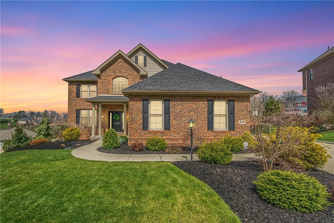 204 Barberry Ln photo 1