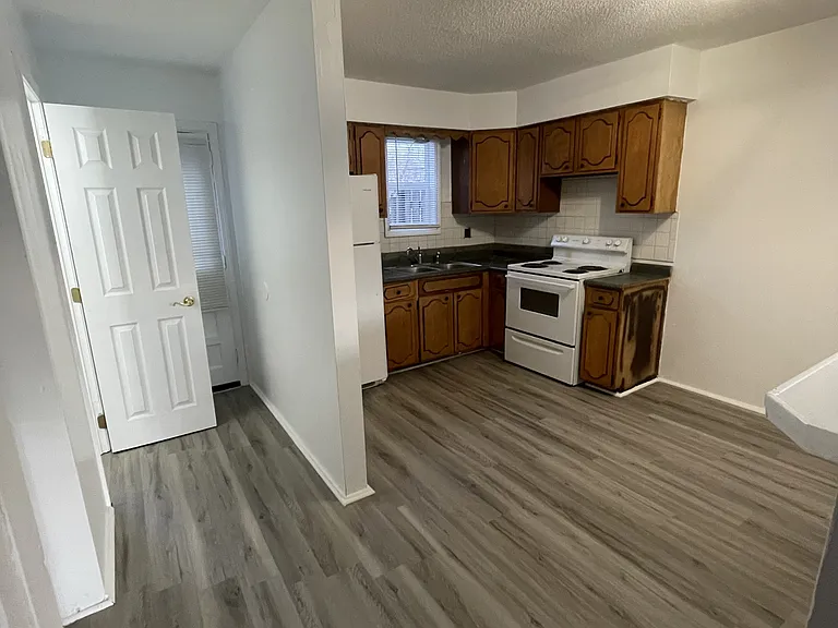 717 S Prairie St #3 — Photo 3