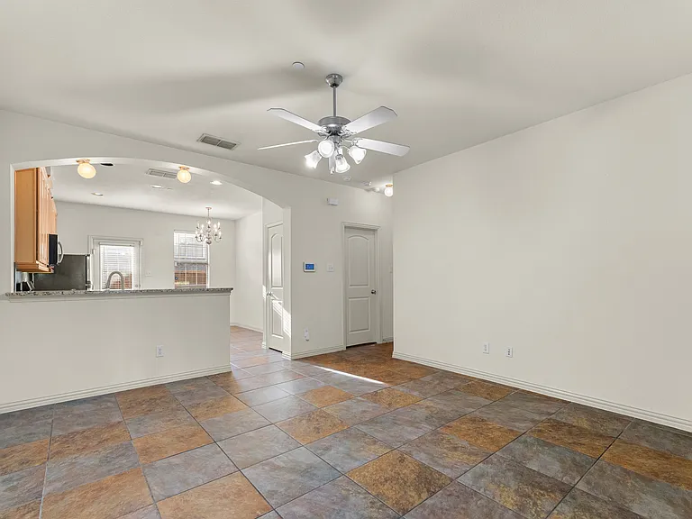 7904 Hannah St — Photo 30