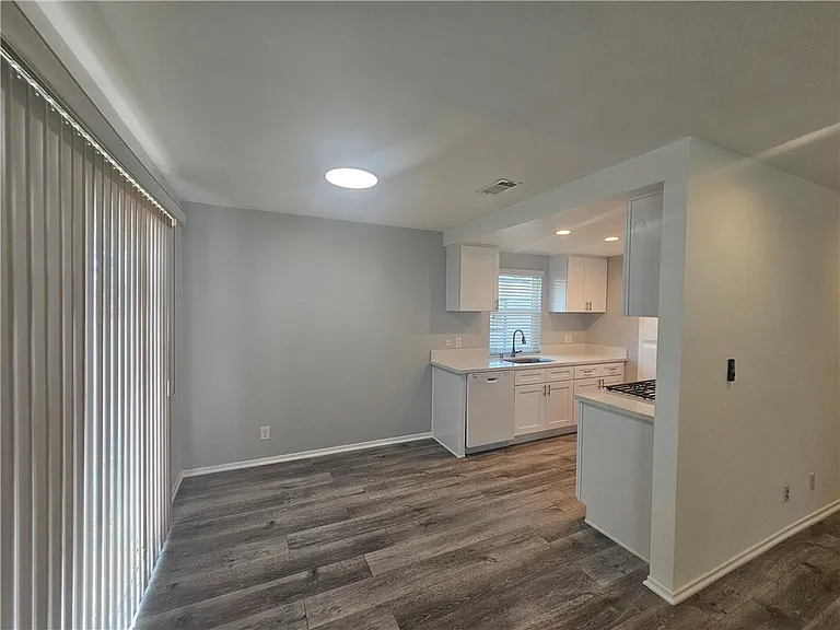 20361 Ivy Hill Ln #12 — Photo 5