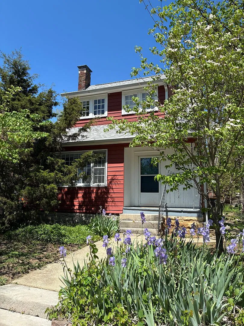 5 Bedroom, 2 bath House- Available August 2027! — Photo 1