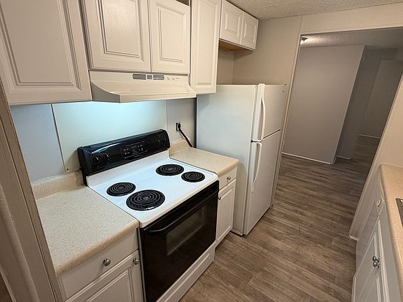 4th image of 5463 Dover Ave
