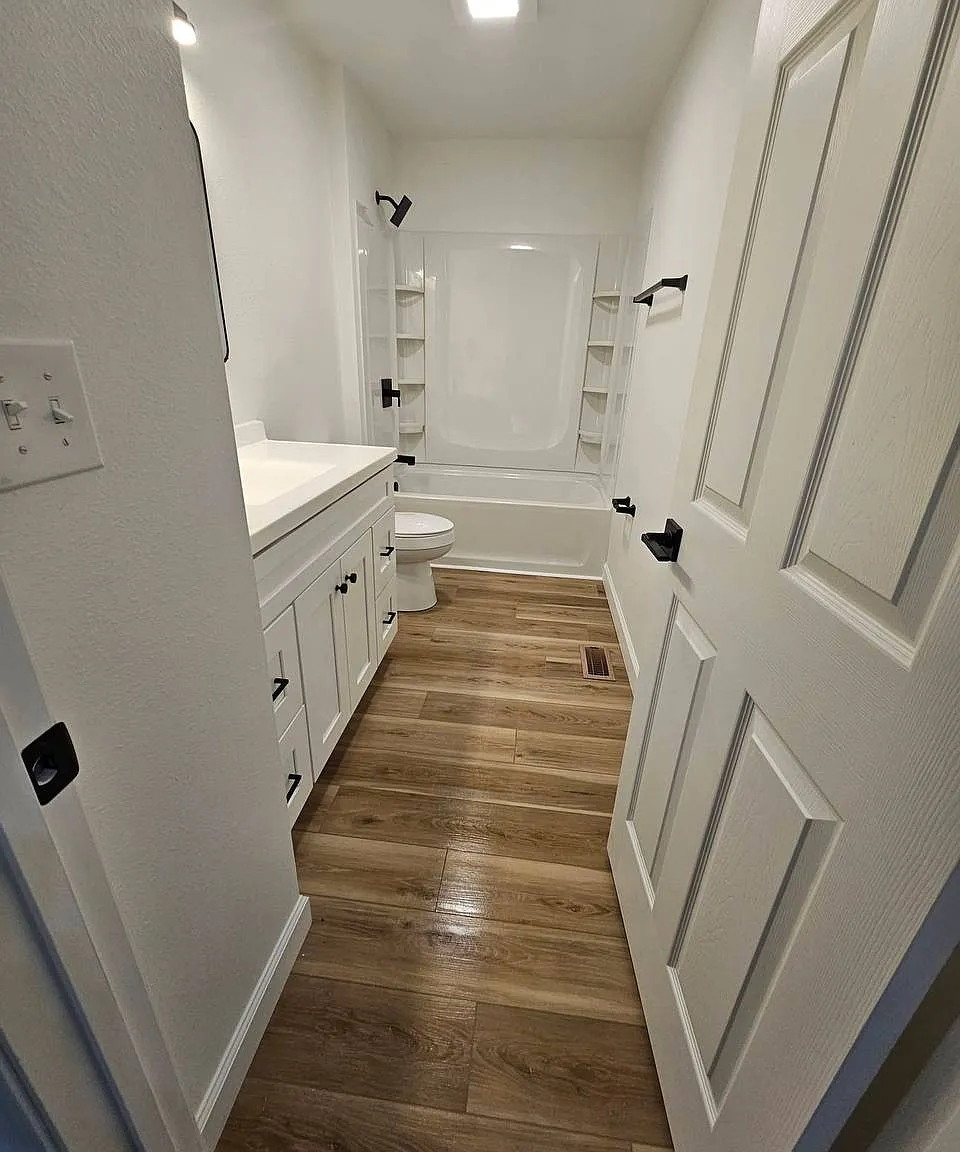 2 bed, 950 sqft, $1,200 — Photo 3
