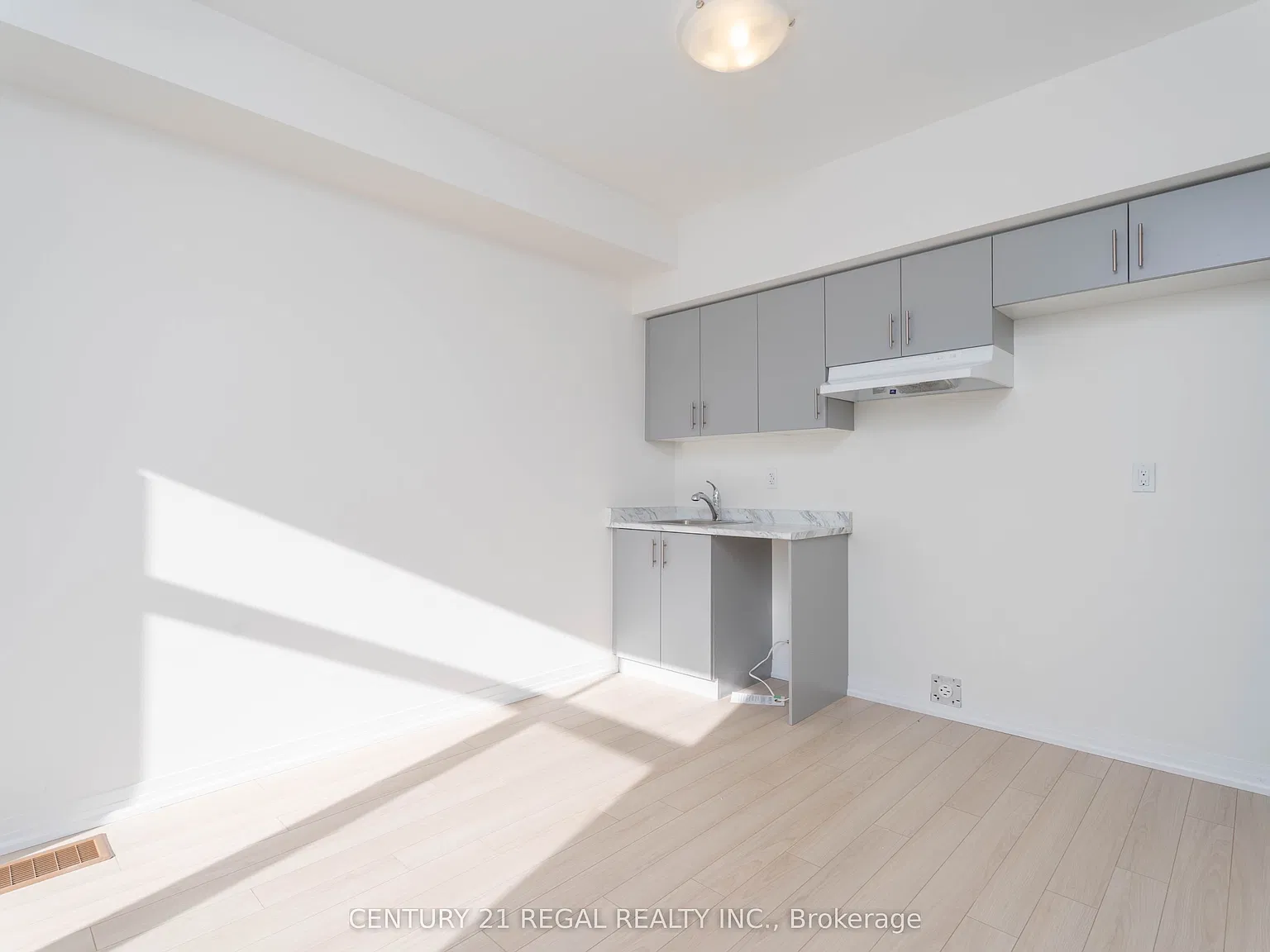 1 bed, $1,700 — Photo 4