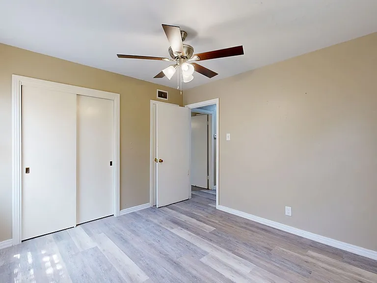 1901 White Ave — Photo 14
