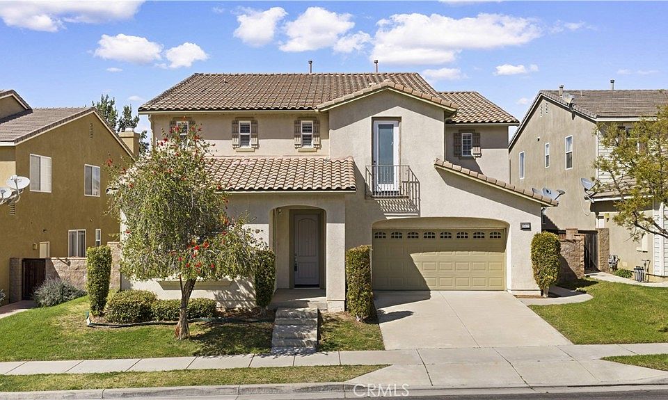 1st image of 25122 Cliffrose St
