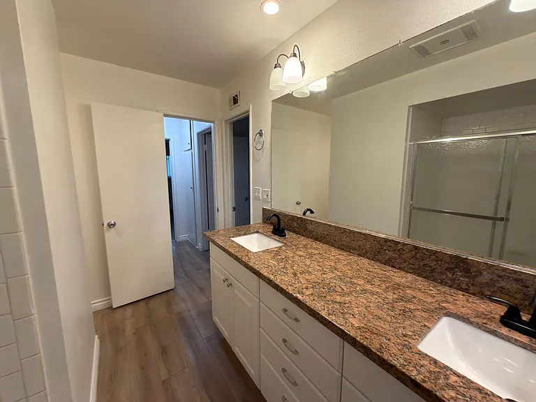 131 N Merrimac Dr — Photo 12