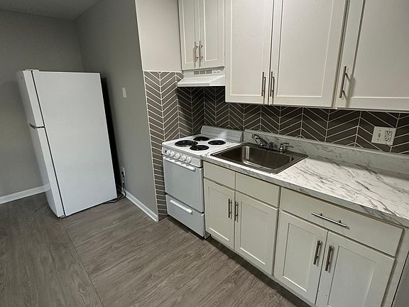 3rd image of 40 Cumberland Dr APT B1