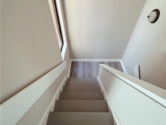 5th image of 2553 Terrace Trl