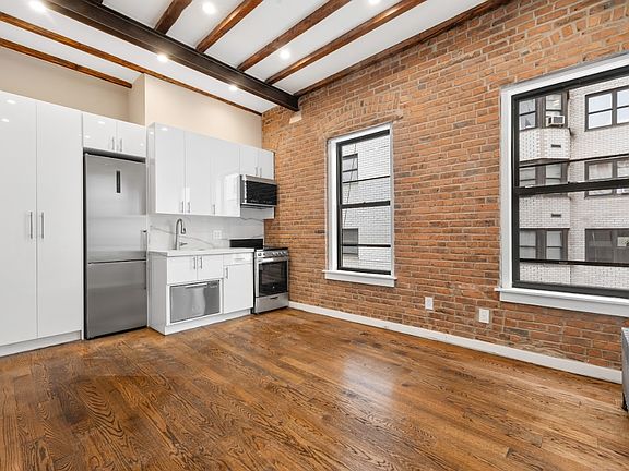 2nd image of 140 E 17th St #1AA