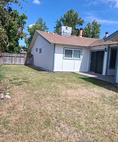 3221 Denver Ave — Photo 22