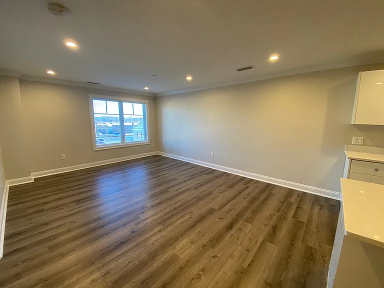 71 Legacy Blvd — Photo 24