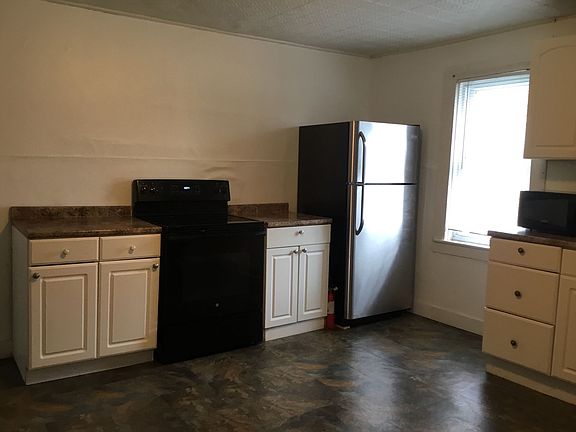 2nd image of 62 Willow St #1