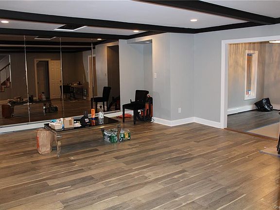 4th image of 1436 Stadium Ave