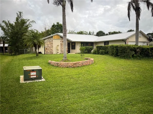 380 Bayfront Ter, Sebastian, FL 32958