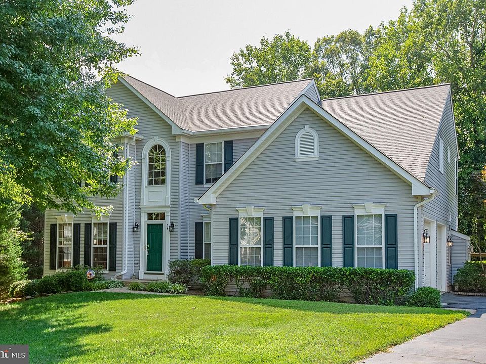 1st image of 54 Aurelie Dr