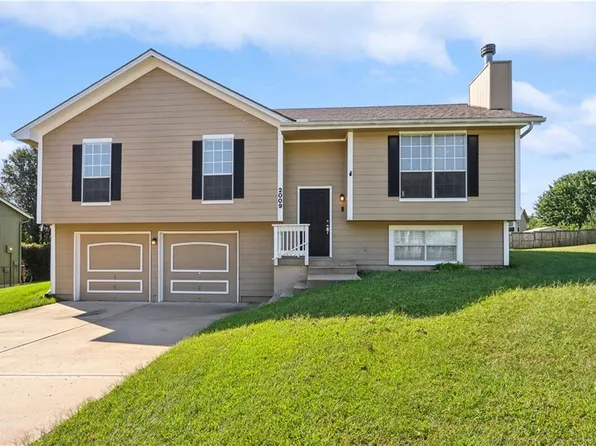 2009 Cypress Way, Pleasant Hill, MO 64080
