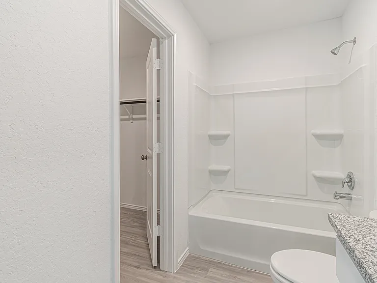 6406 Kemper Pl — Photo 32